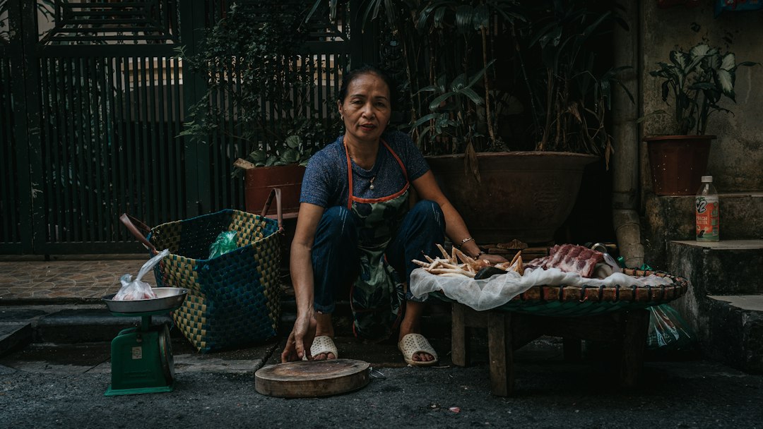 Street food vendor in Hanoi Old Quarter